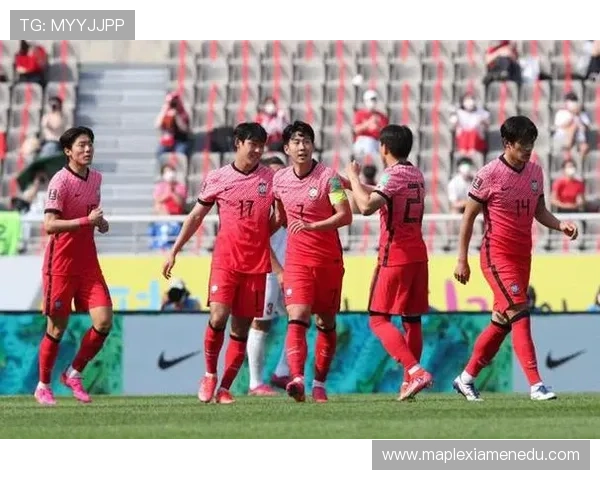 上海篮球队在洲际杯积分榜上以64分稳居第一名展现强劲实力 上海篮球队在洲际杯积分榜上以64分稳居第一名展现强劲实力