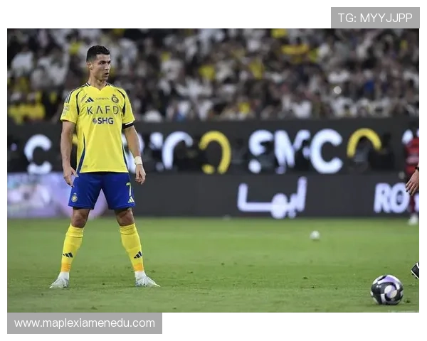 C罗传奇之路:从贫困少年到全球足球巨星的奋斗故事 C罗传奇之路:从贫困少年到全球足球巨星的奋斗故事