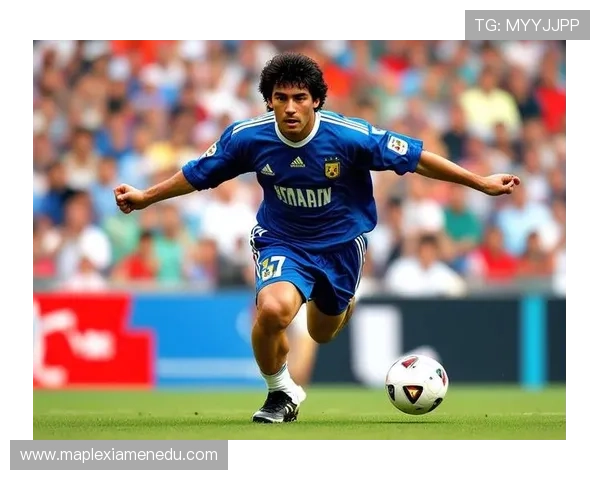 11号梳辫子足球明星的传奇故事与场上风采解析 11号梳辫子足球明星的传奇故事与场上风采解析