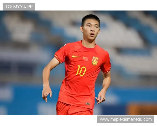 经典足球明星壁纸欣赏与下载让你随时感受绿茵场上的激情与荣耀